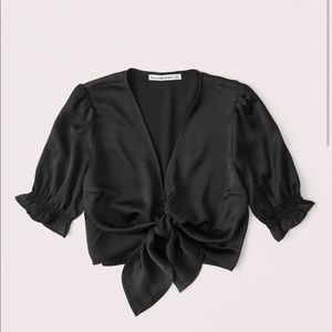 Aberocrombie tie front top